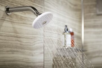 Shower Dinding